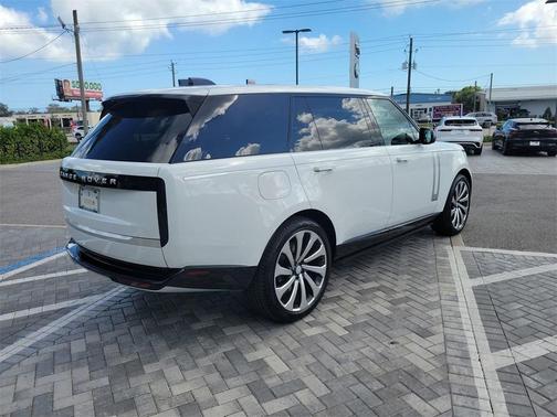 2025 Land Rover Range Rover AUTOBIOGRAPHY