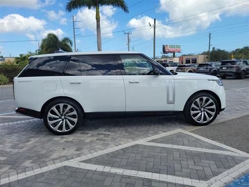 2025 Land Rover Range Rover AUTOBIOGRAPHY