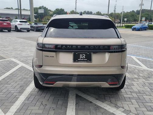 2026 Land Rover Range Rover Velar P400 Dynamic SE