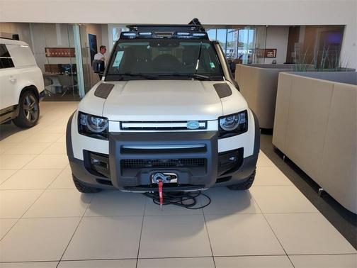 2024 Land Rover Defender P300