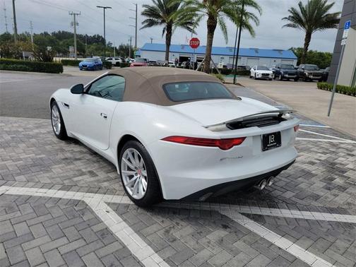 2017 Jaguar F-TYPE Premium
