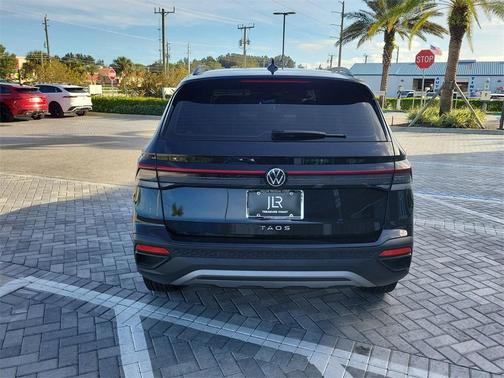 2025 Volkswagen Taos 1.5T S