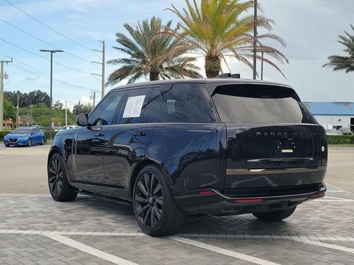 2023 Land Rover Range Rover SV