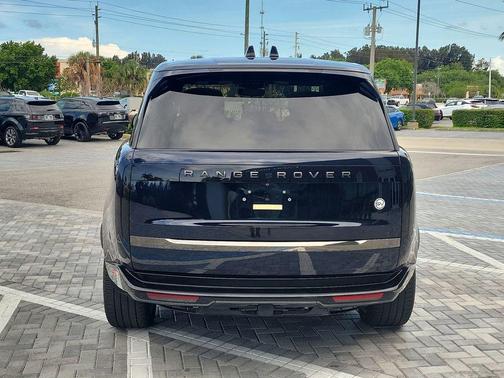 2023 Land Rover Range Rover SV