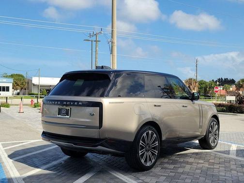 Batumi Gold 2023 Land Rover Range Rover P530 SE