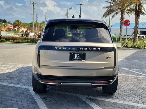 Batumi Gold 2023 Land Rover Range Rover P530 SE