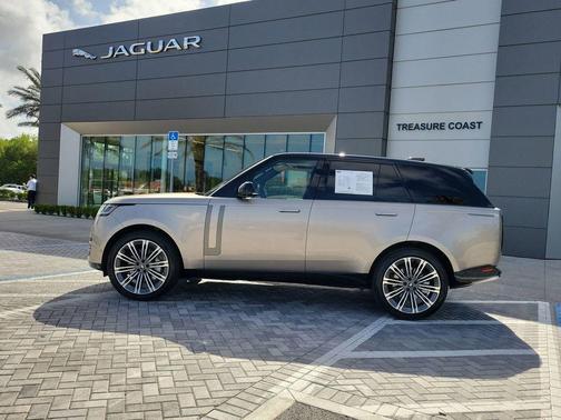 Batumi Gold 2023 Land Rover Range Rover P530 SE