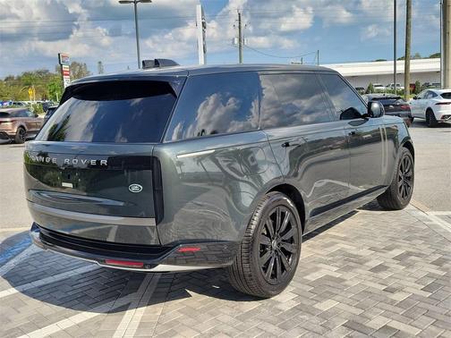 2023 Land Rover Range Rover SE