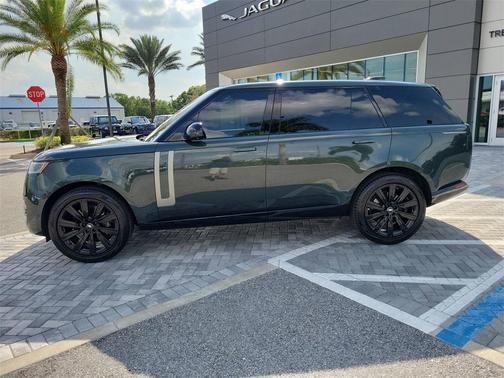 2023 Land Rover Range Rover SE