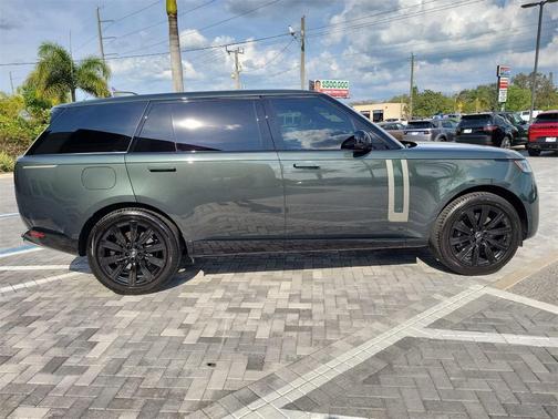 2023 Land Rover Range Rover SE