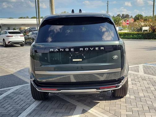 2023 Land Rover Range Rover SE