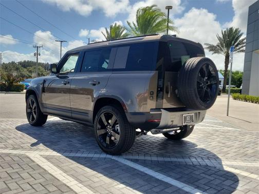 2026 Land Rover Defender S