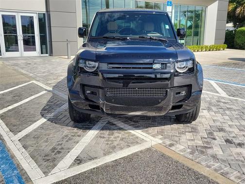 2025 Land Rover Defender P400 X