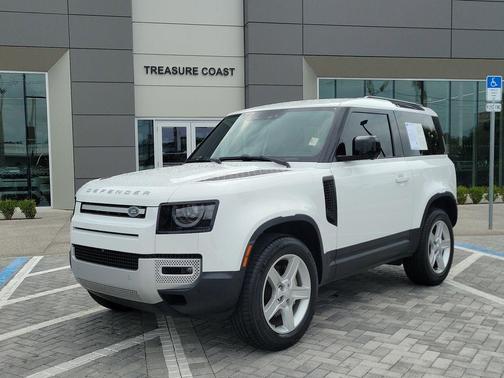 Fuji White 2023 Land Rover Defender SE