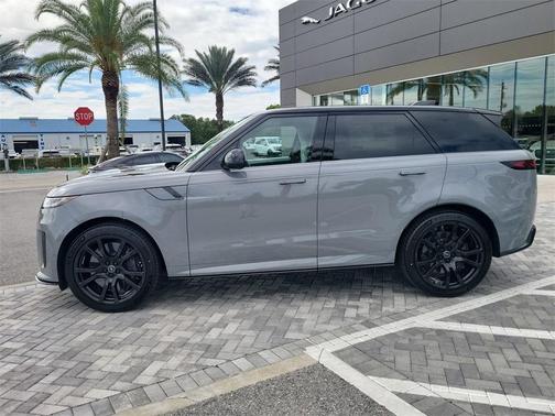 2025 Land Rover Range Rover Sport P635 SV Edition Two