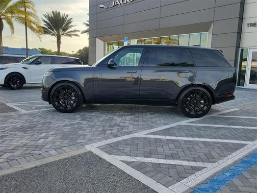 2026 Land Rover Range Rover P530 SE 7 Seat