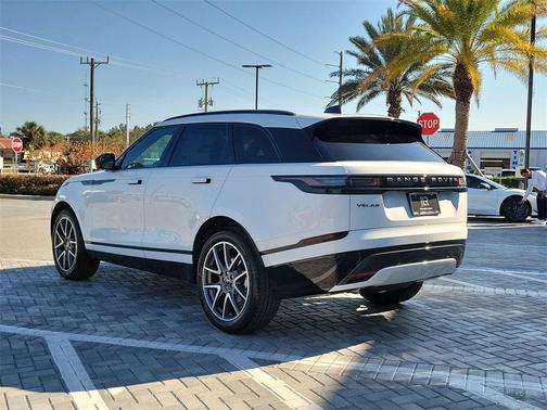 2026 Land Rover Range Rover Velar P250 Dynamic SE