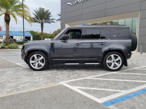 2022 Land Rover Defender 110 X-Dynamic HSE