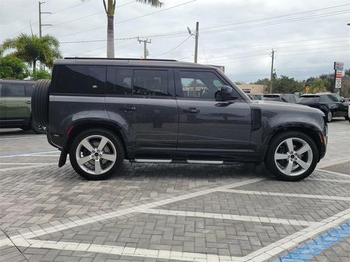 2022 Land Rover Defender 110 X-Dynamic HSE