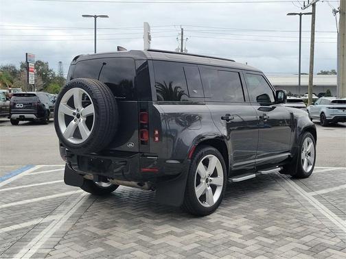 2022 Land Rover Defender 110 X-Dynamic HSE