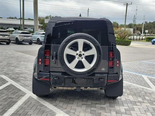 2022 Land Rover Defender 110 X-Dynamic HSE