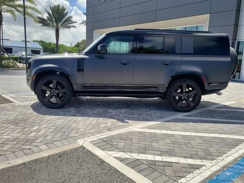 2026 Land Rover Defender 