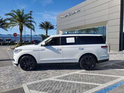 2022 Lincoln Navigator Reserve