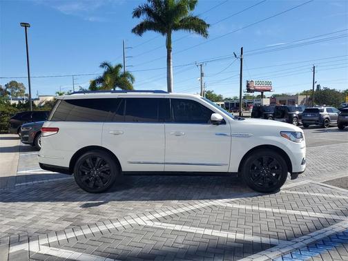 2022 Lincoln Navigator Reserve