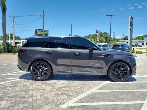 Fuji White 2024 Land Rover Range Rover Sport Dynamic SE