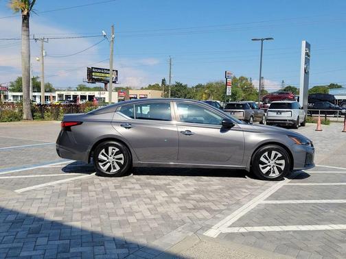 Gun Metallic 2025 Nissan Altima S