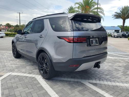 2025 Land Rover Discovery P300 S