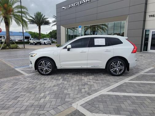 2021 Volvo XC60 Recharge Plug-In Hybrid T8 Inscription Expression