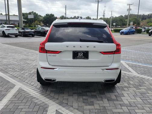2021 Volvo XC60 Recharge Plug-In Hybrid T8 Inscription Expression