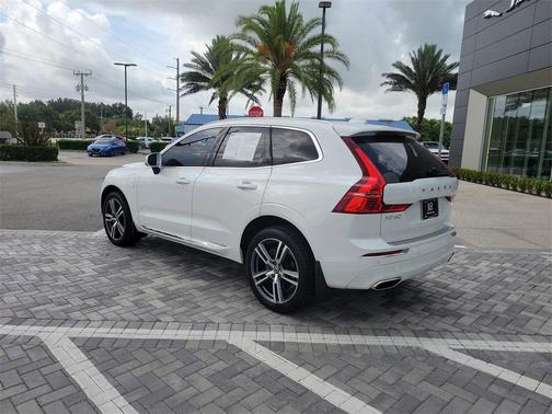 2021 Volvo XC60 Recharge Plug-In Hybrid T8 Inscription Expression