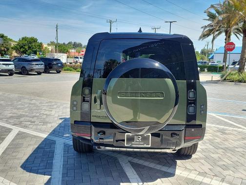 Woolstone Green 2026 Land Rover Defender P400 X-Dynamic SE