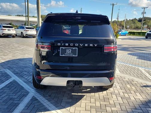 2026 Land Rover Discovery Tempest Edition
