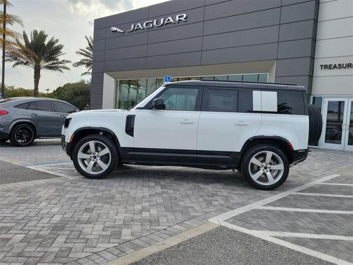 2026 Land Rover Defender P400 X-Dynamic SE