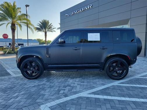 2023 Land Rover Defender 