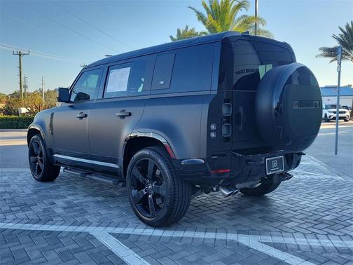 2023 Land Rover Defender 