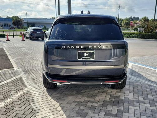 2025 Land Rover Range Rover P400 SE