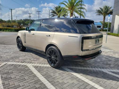 2025 Land Rover Range Rover P530 SE