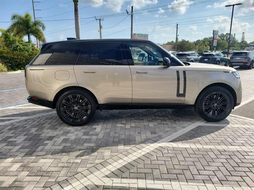 2025 Land Rover Range Rover P530 SE