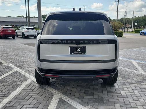 2025 Land Rover Range Rover P400 SE