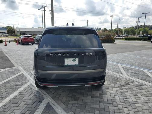2025 Land Rover Range Rover P530 Autobiography