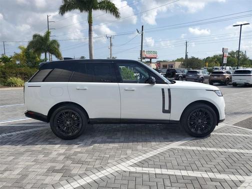 2025 Land Rover Range Rover P530 SE