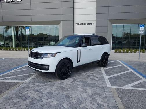 2025 Land Rover Range Rover P530 SE