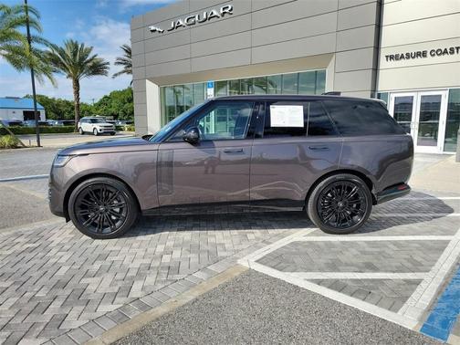 2024 Land Rover Range Rover P530 SE