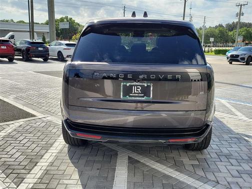 2024 Land Rover Range Rover P530 SE
