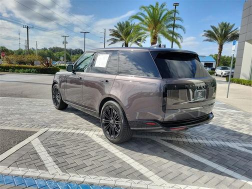 2024 Land Rover Range Rover P530 SE