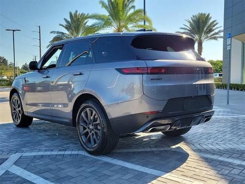 2025 Land Rover Range Rover Sport P360 SE